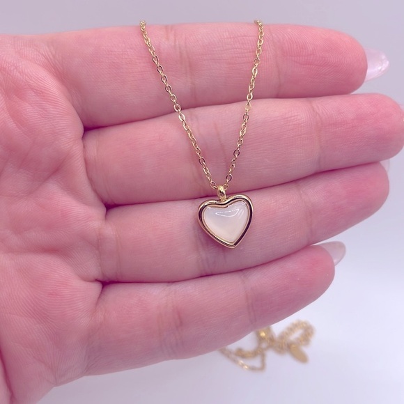 18k Gold Plated Natural Stone Heart Pendant Necklace - Picture 2 of 7